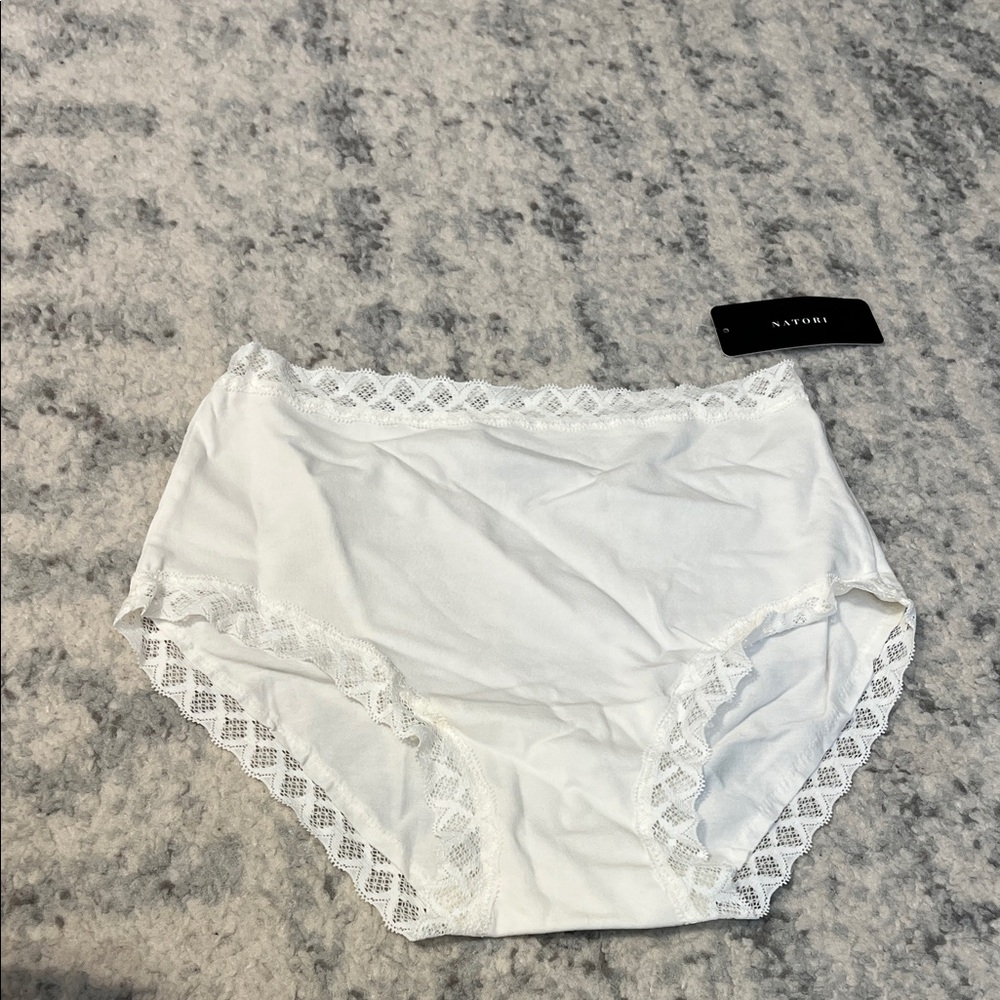 Natori Ivory Lace Accent Panties